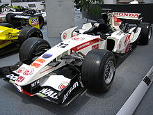 Photo de la Honda RA106 de 2006 qui sert de base à la Super Aguri SA07