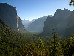 Vallée de Yosemite depuis Tunnel View.