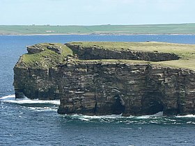 Falaises à la pointe nord de l'île de Calf of Eday