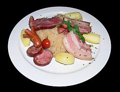 Choucroute garnie alsacienne.