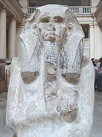 Patung batu kapur Djoser dari serdab miliknya