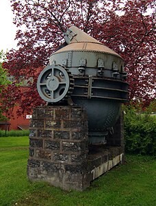 Bessemerkonverter i Klosterparken vid Klosterverken, Långshyttan