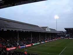 De Johnny Haynestribune op Craven Cottage, het stadion van Fulham Football Club