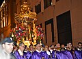 Il "Cristo Nero" portato in processione dai fogliamari durante il venerdì santo.