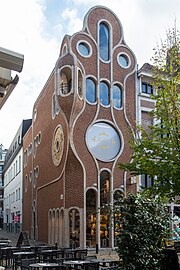 Kalandestraat no. 1 in Ghent, Belgium, by Denis Van Impe and Colette Van Vynckt (1980)[240]