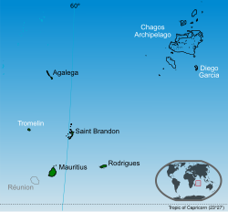 Nasa itim ang mga pangalan ng Kapuluan ng Republika ng Marisyus, inaangkin din ng Marisyus ang kapuluan ng Tromelin at Chagos.