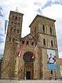 Ka­tho­li­ken­tags­be­flag­gung am Dom zu Osnabrück, dem Ort des 97. Deutschen Ka­tho­li­ken­tags 2008