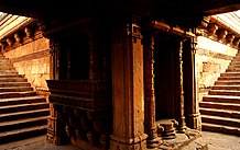 Giếng bậc thang Rudabai hoặc Adalaj ni Vav tại Adalaj, Gandhinagar, Gujarat