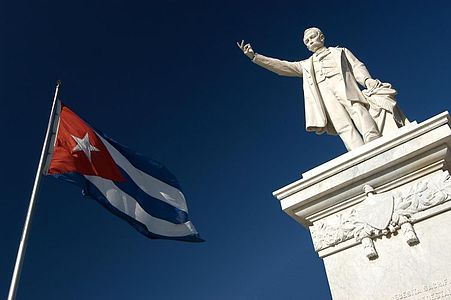 Monumento a José Martí en la ciudad de Cienfuegos (Cuba).