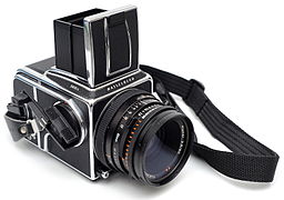 Hasselblad 503 : reflex moyen format.