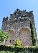 Le clocher-mur de l'église.