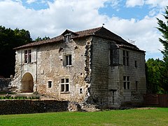 Les restes du château de Frateau.