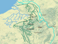 ベルガエ地域の河川図。 明るい水色(右)：レーヌス　　〔ライン川〕 (中央)濃い深緑色：モサ川　　〔マース川〕 (左)薄い水色　：スカルディス〔スヘルデ川〕 エブーローネース族やコンドルースィー族は、モサ川〔マース川〕の中流域にいたと考えられ、図のTongeren（トンゲレン）ではエブーローネース族がやがてローマ軍に大勝することになる。コンドルースィー族は、図の Condroz（コンドロ地域）に名を遺す。いずれもベルギー東部の地域にある。