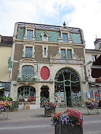 Pharmacie Lesage by François Rouvray at 78, rue du Général-de-Gaulle, Douvres-la-Délivrande (1901)