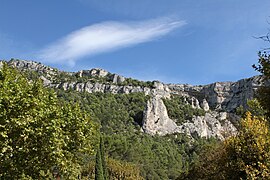 Fontaine-de-Vaucluse, au centre.