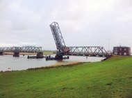 Brug in geopende toestand