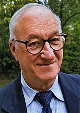 Albert Bandura (2005).