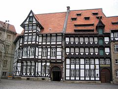 Veltheimsches Haus (left) and Gildehaus (right)