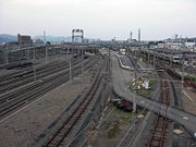 構内（2008年6月、長沼大橋から上り草薙駅方面を望む）