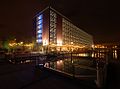 Parkhaus im Innenhafen bei Nacht