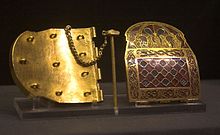 Ramena kopča iz anglosaksonske grobnice Sutton Hoo (Engleska), 7. stoljeće, Britanski muzej, London.