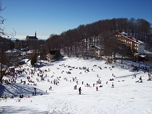 Skiers on the slope at Pian de' Valli (Monte Terminillo)