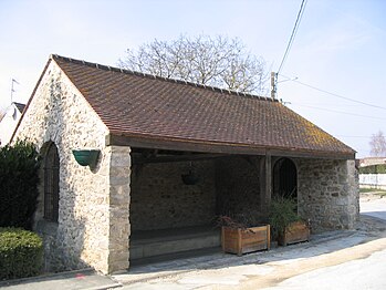 Le lavoir à Pouilly-le-Fort.