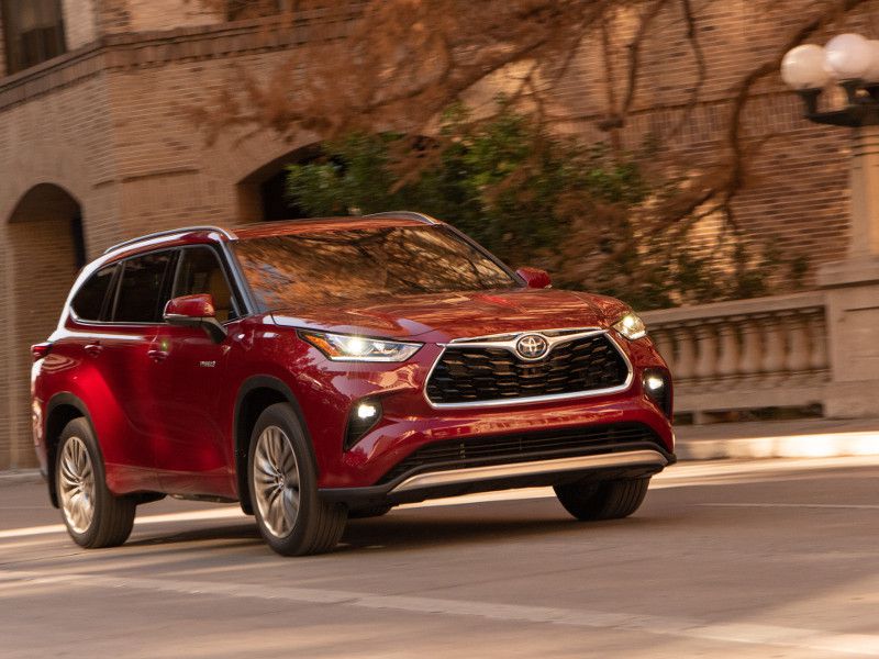 10 Hybrid Cars With the Longest Range