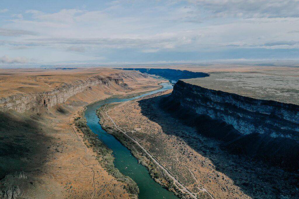 A view of the Snake River winding through the Snake River Canyon.