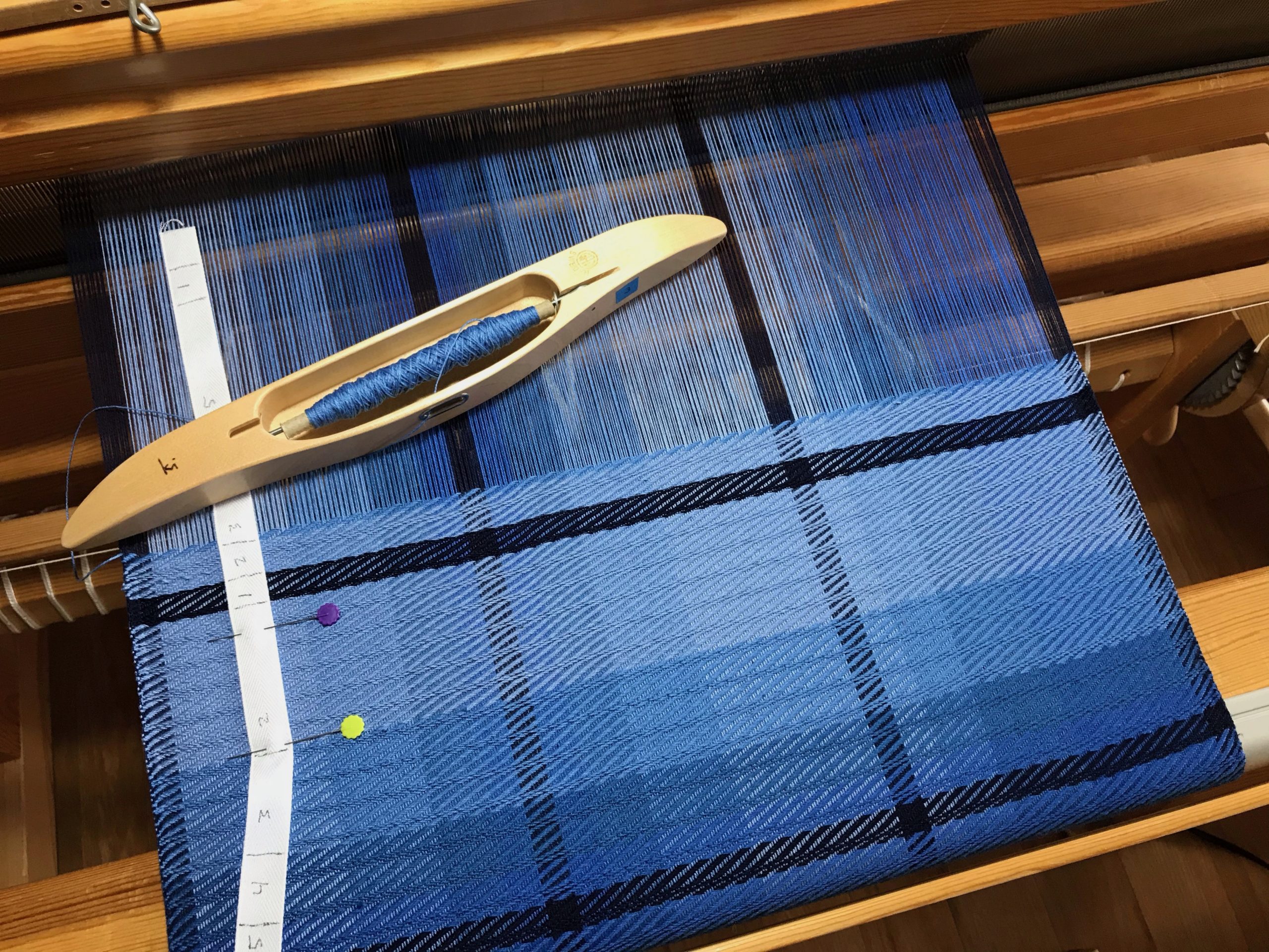 Five blues in 8/2 cotton. 8-shaft twill.