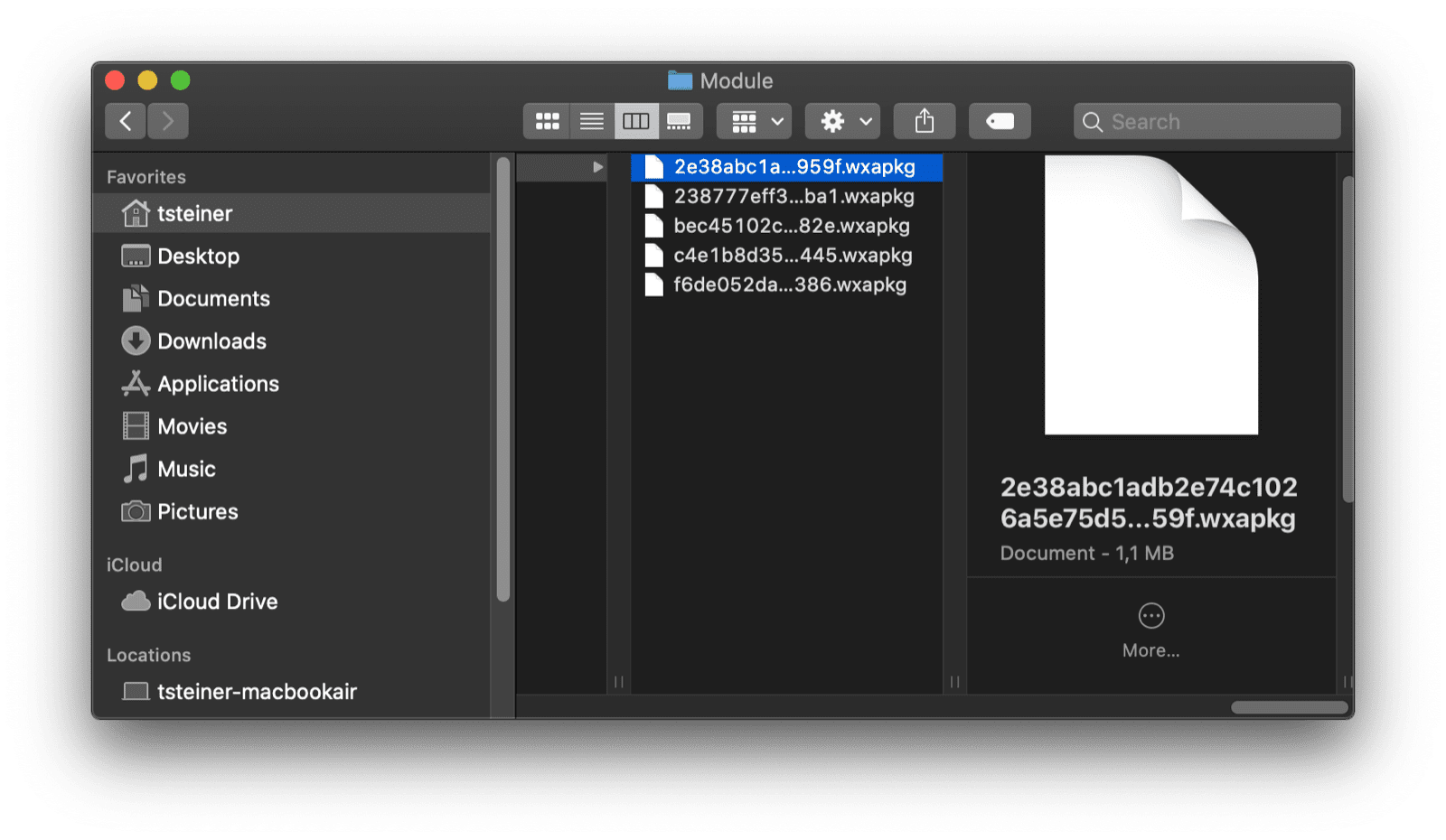ملف &quot;الباحث&quot; (Finder) في نظام التشغيل macOS يعرض مجلدًا يحتوي على ملفات تطبيق WeChat المصغّر المحفوظة مؤقتًا بتنسيق ‎.wxapkg