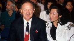 LOS ANGELES - 1986:  Actor Gene Hackman and wife Betsy Arakawa pose for a portrait in 1986 in Los Angeles, California. (Photo by Donaldson Collection/Michael Ochs Archives/Getty Images)