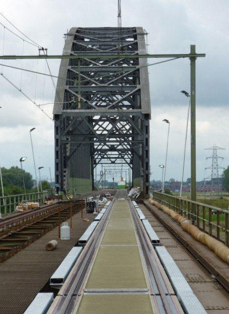 Spoorbrug Oosterbeek Bolirail PU