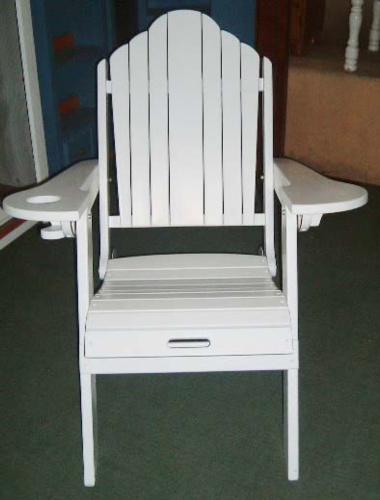 WOODEN FOLDING CHAIR