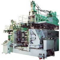 Accumulator head blow moulding machine