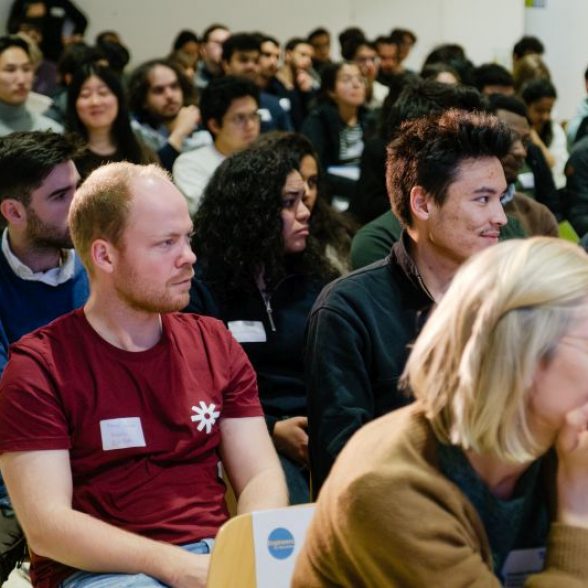 Studierende bei der Career Lounge speziell für internationale Studierende der Ingenieurwissenschaften.