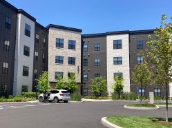 MARKET RATE The Pike, Newington b The Pike in Newington, where tenants can get three months rent-free for signing an 18-month lease on a two-bedroom apartment. (Don Stacom/The Hartford Courant)