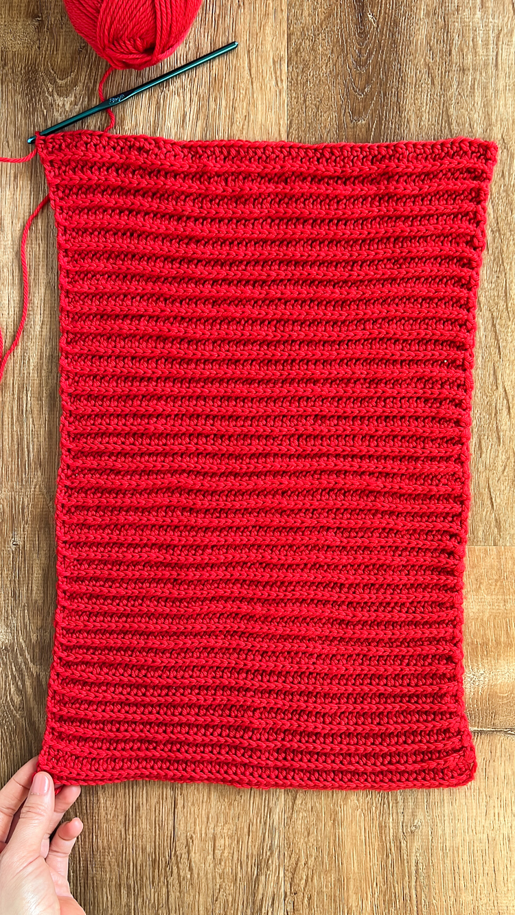 Classic Ribbed Crochet Beanie // free pattern and video tutorial for beginners // www.deliacreates.com