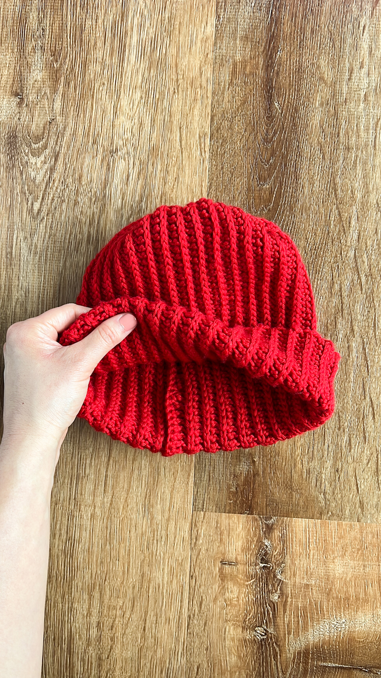 Classic Ribbed Crochet Beanie // free pattern and video tutorial for beginners // www.deliacreates.com
