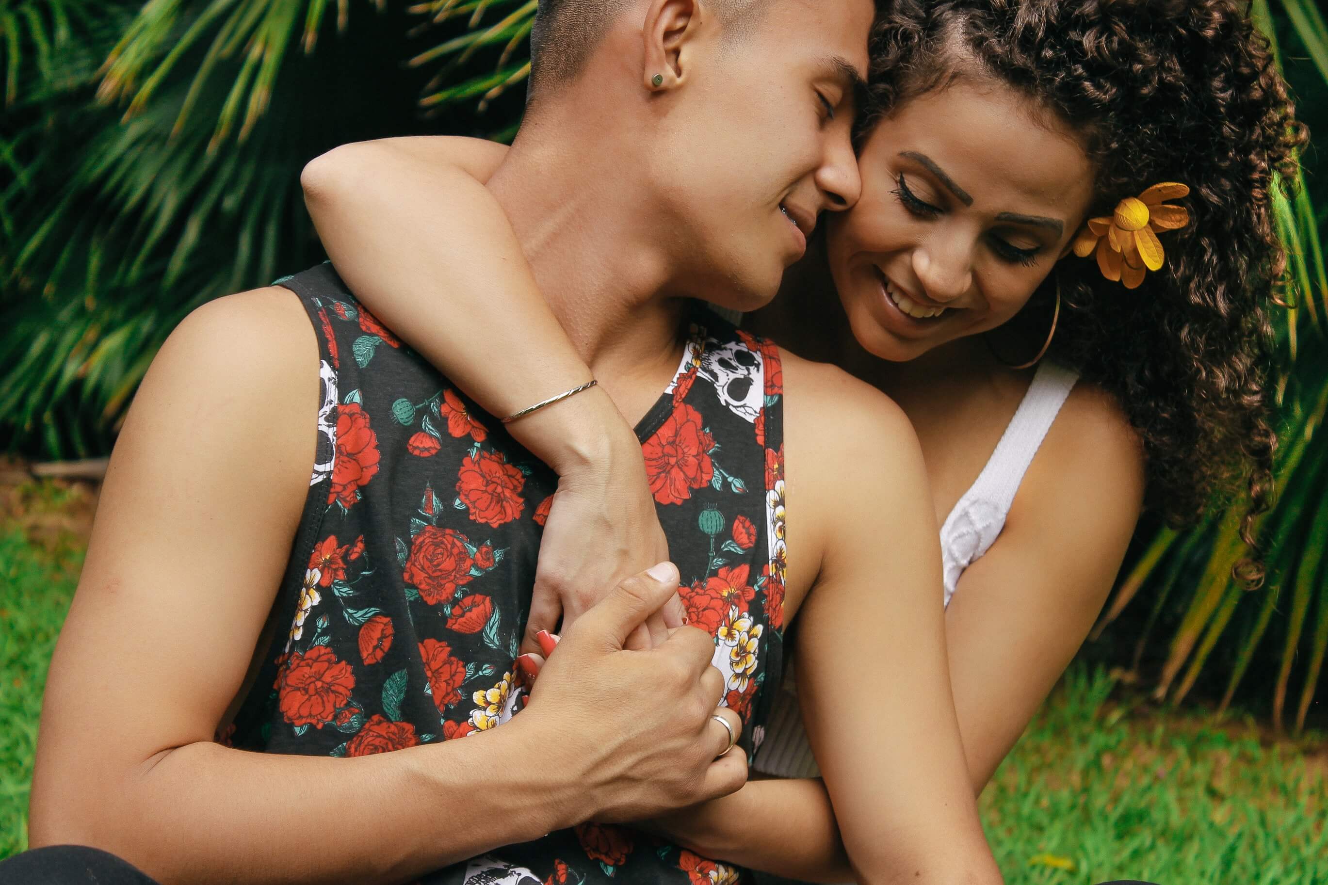 Tips to stay safe using dating sites