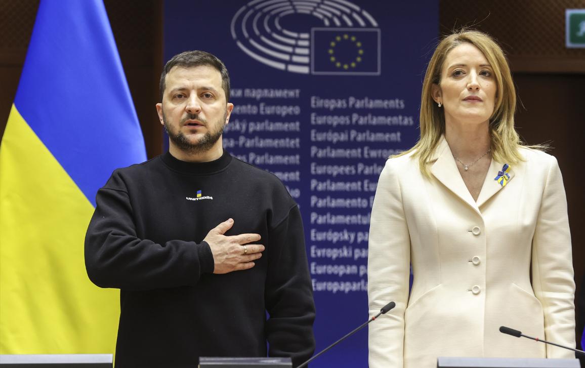 Foto del Presidente ucraino, Volodymyr Zelenskyy, e della Presidente del Parlamento europeo, Roberta Metsola.