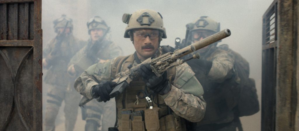 В краю крови и дыма: рецензия на фильм «Под огнём»