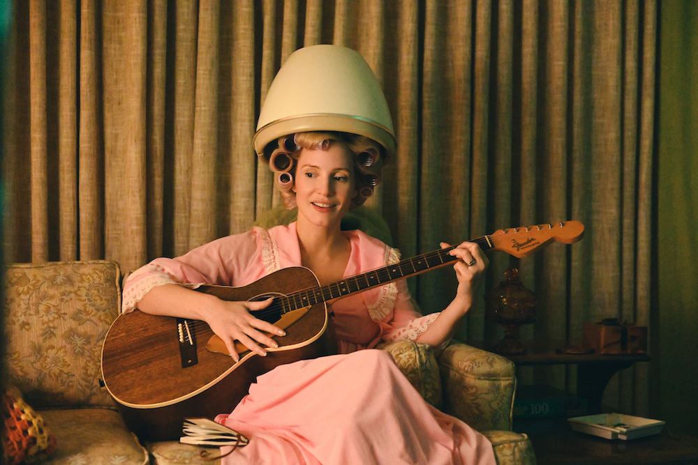 Jessica Chastain as Tammy Wynette in GEORGE & TAMMY, “The Race Is On”. Photo credit: Brownie Harris/Courtesy of SHOWTIME.