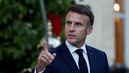 Qui pour remplacer Michel Barnier ? L’"équation impossible" d’Emmanuel Macron vue de l’étranger