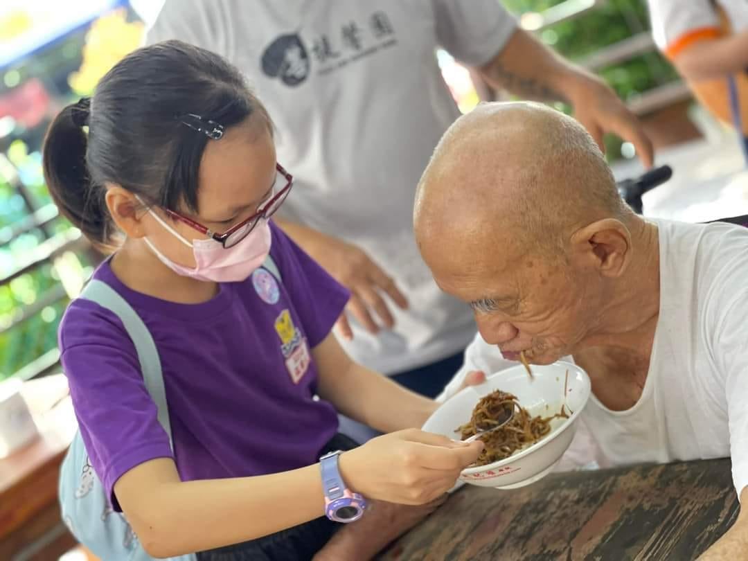 有故事的人/孤寡老人的守护者　陈瑞万与菩提馨园的温情故事