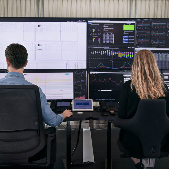 Profesionales trabajando frente a ordenadores. (Foto: Statkraft)
