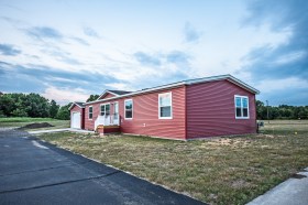 GettyImages-1130600991 New manufactured home in a new community