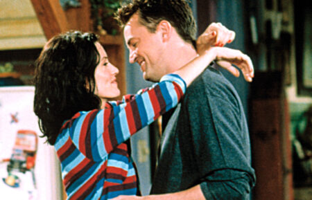 Friends - Matthew Perry and Courteney Cox