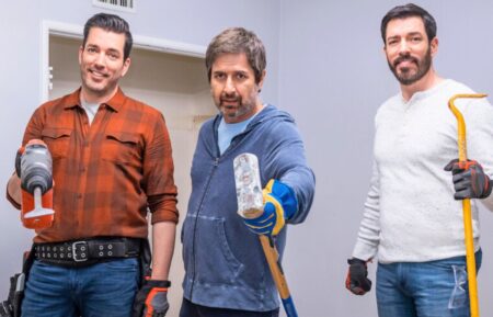 Jonathan Scott, Ray Romano, and Drew Scott in Celebrity IOU