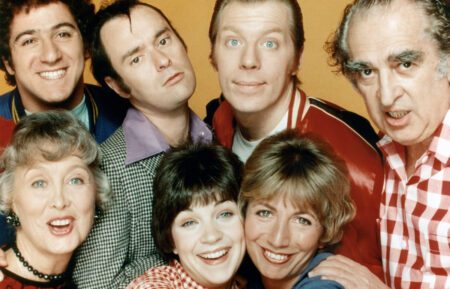 Eddie Mekka, Betty Garrett, David L. Lander, Cindy Williams, Michael McKean, Penny Marshall, and Phil Foster in Laverne and Shirley